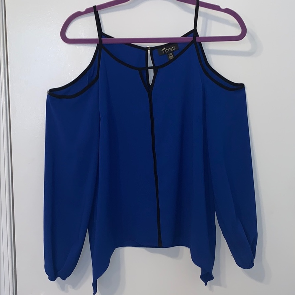Thalia Sodi cold shoulder blouse